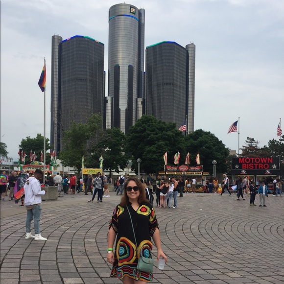 Meet your Posher, Lindsay - Picture 1 of 1